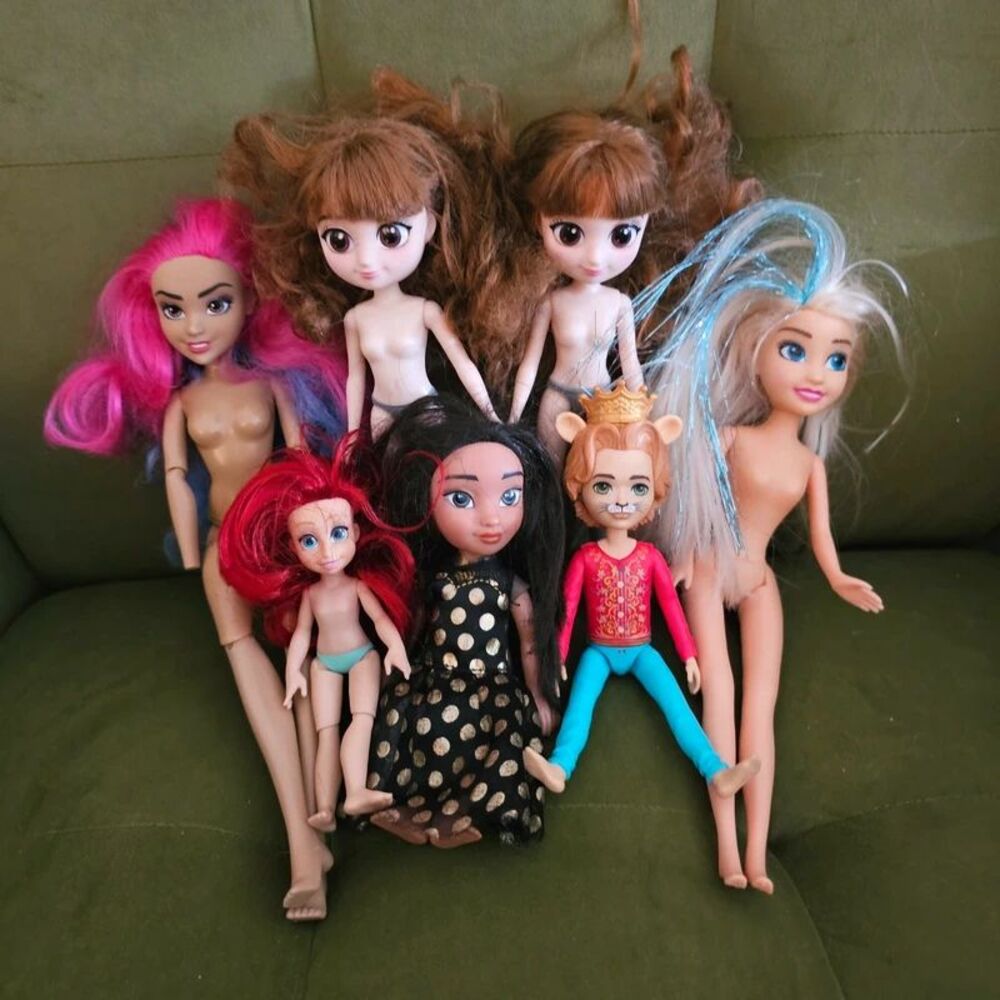 Mixed Lot of 7 dolls *flaws* - Harry Potter Hermoine, Disney, Enchantimals